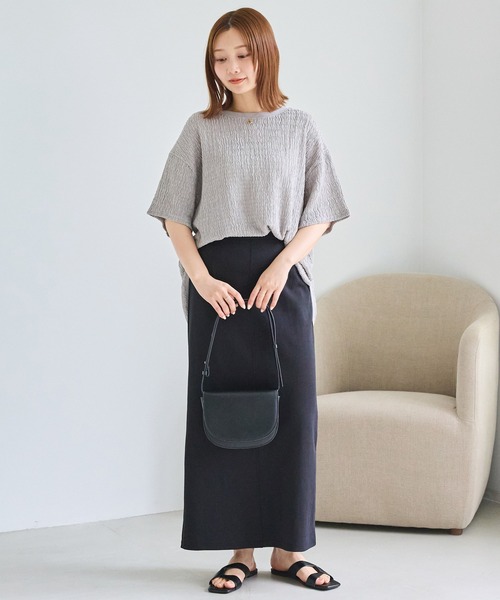LAVEANGE(ラビアンジェ)の「楊柳ラウンドヘムカットプルオーバー(Tシャツ/カットソー・レディース・ブラック/グレー/オフホワイト・LL/M/5L/4L/3L)」の17枚目の写真