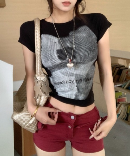lilful(リルフル)の「【26年春夏新作】ぼかしプリント半袖コンパクトTシャツ(Tシャツ/カットソー・レディース・グレー/ホワイト/ブラック・M/S)」の6枚目の写真