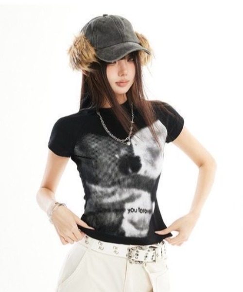 lilful(リルフル)の「【26年春夏新作】ぼかしプリント半袖コンパクトTシャツ(Tシャツ/カットソー・レディース・グレー/ホワイト/ブラック・M/S)」の16枚目の写真