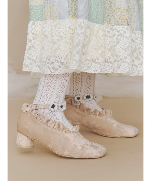 merry jenny(メリージェニー)の「flowerアンクルスラップシューズ(パンプス・レディース・ベージュ/ブラック・MEDIUM/LARGE)」の18枚目の写真