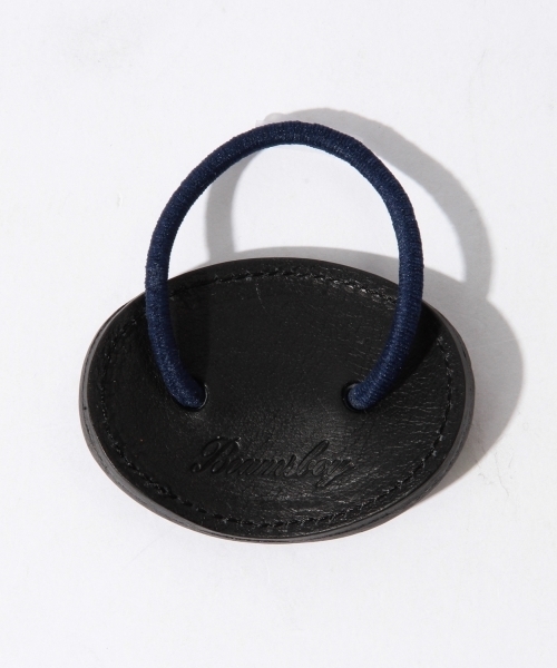 BEAMS BOY（ビームスボーイ）の「BEAMS BOY / レザープレート ヘアゴム（ヘアゴム・レディース・ブラック/ライトブラウン・ONE SIZE）」の6枚目の写真