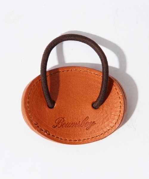 BEAMS BOY（ビームスボーイ）の「BEAMS BOY / レザープレート ヘアゴム（ヘアゴム・レディース・ブラック/ライトブラウン・ONE SIZE）」の8枚目の写真