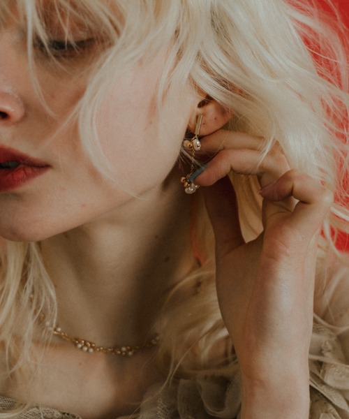 et.UNiVER（エトユニベール）の「Halo pearl chain earrings（イヤリング・レディース・シルバー/ゴールド・FREE）」の5枚目の写真