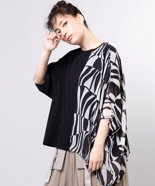 OSMOSIS(オズモーシス)の「切替アシンメトリーTシャツ(Tシャツ/カットソー・レディース・ネイビー/ブラック/アイボリー・ONE SIZE)」の2枚目の写真