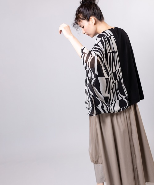 OSMOSIS(オズモーシス)の「切替アシンメトリーTシャツ(Tシャツ/カットソー・レディース・ネイビー/ブラック/アイボリー・ONE SIZE)」の20枚目の写真