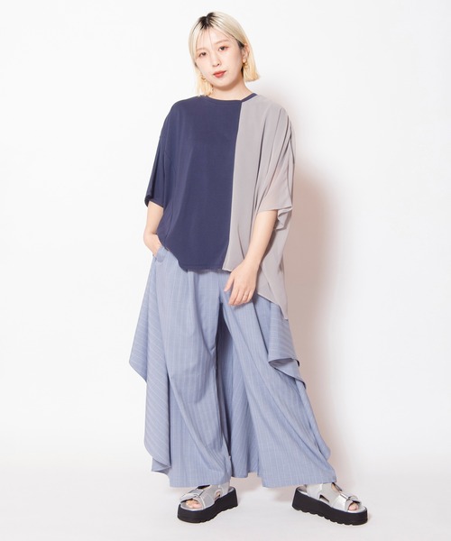 OSMOSIS(オズモーシス)の「切替アシンメトリーTシャツ(Tシャツ/カットソー・レディース・ネイビー/ブラック/アイボリー・ONE SIZE)」の14枚目の写真