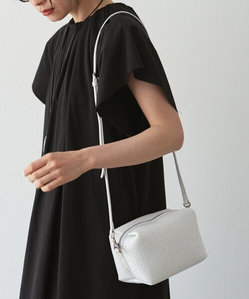 russet(ラシット)の「メッシュミニショルダーバッグ(ショルダーバッグ・レディース・サンドベージュ/ホワイト/ブラック・FREE)」の1枚目の写真