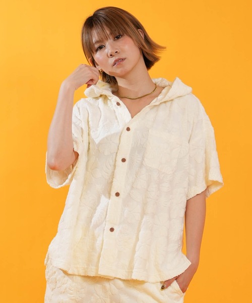 Hula Lani(フララニ)の「HULALANI/フララニ レディース 半袖 シャツ ボタニカル柄 総柄 263HU2SH098(シャツ/ブラウス・レディース・ブルー/ピンク/アイボリー・FREE)」の1枚目の写真