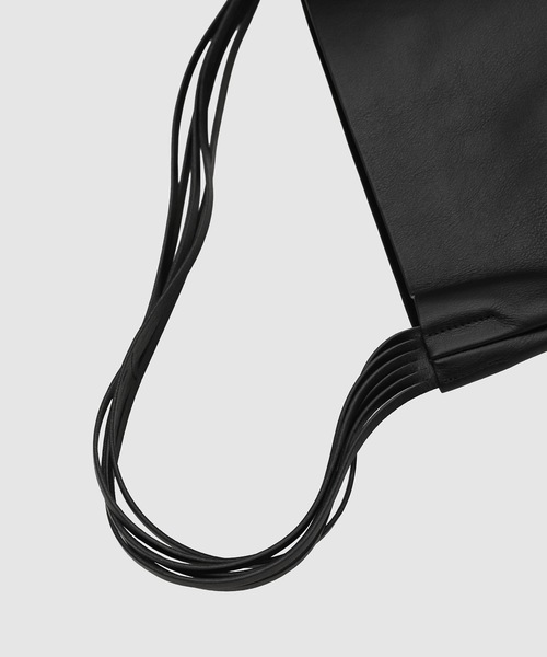 seya.(セヤ)の「SEYA X ISAAC REINA CHASEN HOBO /M/OIL LEATHER(ショルダーバッグ・レディース・ブラック・FREE)」の5枚目の写真