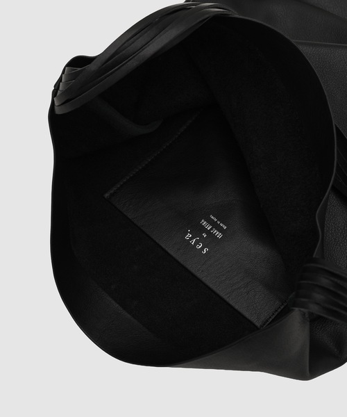 seya.(セヤ)の「SEYA X ISAAC REINA CHASEN HOBO /M/OIL LEATHER(ショルダーバッグ・レディース・ブラック・FREE)」の6枚目の写真