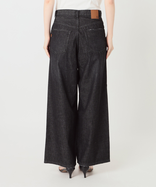 Spick & Span(スピックアンドスパン)の「5 1/2 DEEP RISELOOSE DENIM(デニムパンツ・レディース・ネイビー/ブラック・28/27/26)」の18枚目の写真