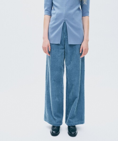 uncrave(アンクレイヴ)の「コーデュロイ ワイドパンツ(その他パンツ・レディース・ブラック系/ホワイト系/サックスブルー系・0/1/2)」の7枚目の写真