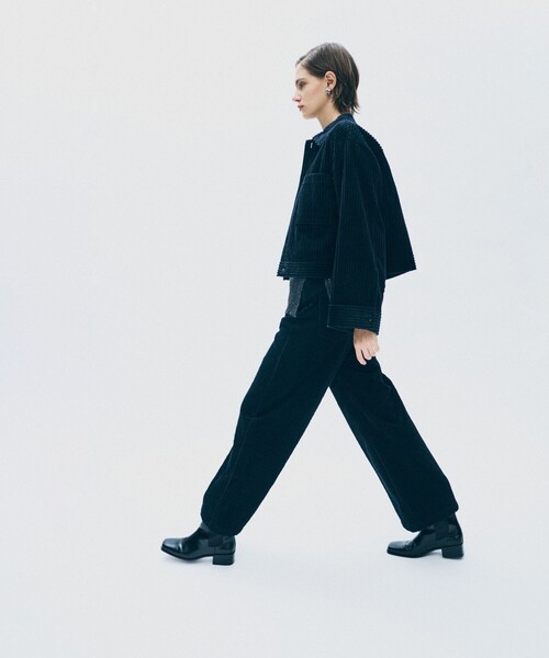 uncrave(アンクレイヴ)の「コーデュロイ ワイドパンツ(その他パンツ・レディース・ブラック系/ホワイト系/サックスブルー系・0/1/2)」の9枚目の写真