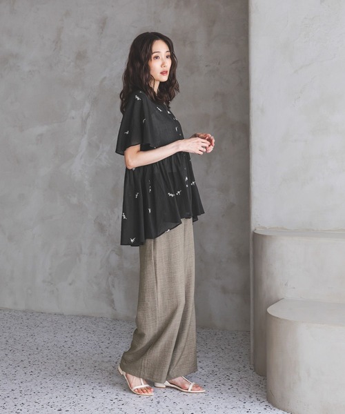 GLOBAL WORK(グローバルワーク)の「エアリーリラックスペプラム刺繍半袖/806465(シャツ/ブラウス・レディース・ブラック/オフホワイト・LARGE/MEDIUM)」の3枚目の写真