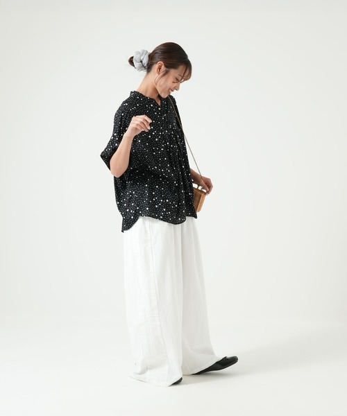 HEART MARKET(ハートマーケット)の「さらっと快適タックドレーププルオーバー(シャツ/ブラウス・レディース・ドット/ダークグリーン/グレー系/ホワイト系/チャコール/ナチュラル・FREE)」の8枚目の写真
