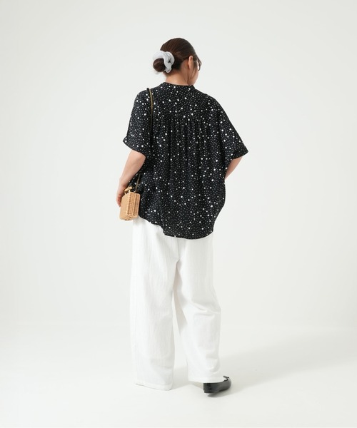HEART MARKET(ハートマーケット)の「さらっと快適タックドレーププルオーバー(シャツ/ブラウス・レディース・ドット/ダークグリーン/グレー系/ホワイト系/チャコール/ナチュラル・FREE)」の9枚目の写真