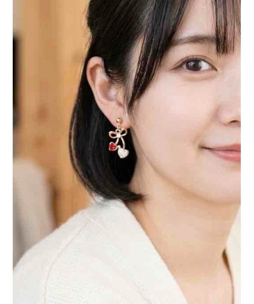 tone(トーン)の「【88eighty-eight】レッドハートチェリーゴールドCUTEピアス【import】(MA)(ピアス(両耳用)・レディース・レッド・FREE)」の2枚目の写真