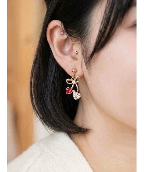 tone(トーン)の「【88eighty-eight】レッドハートチェリーゴールドCUTEピアス【import】(MA)(ピアス(両耳用)・レディース・レッド・FREE)」の3枚目の写真