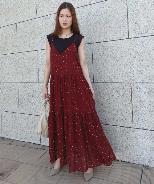 CORNERS(コーナーズ)の「ドットティアードキャミワンピース(ワンピース・レディース・ブラック/アイボリー/ボルドー・M)」の3枚目の写真