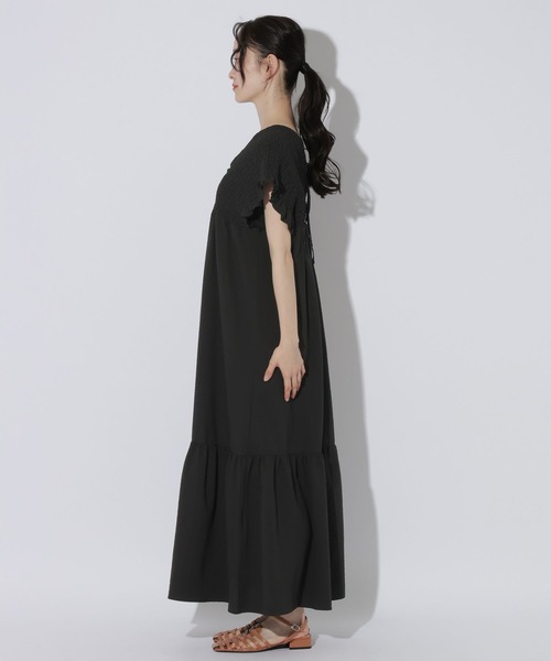LAKOLE（ラコレ）の「シャーリングティアードワンピース / 1051877（ワンピース・レディース・ブラック/セージグリーン/オレンジ・FREE）」の14枚目の写真