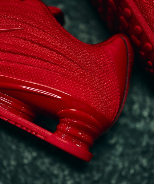 NIKE(ナイキ)の「W SHOX Z HQ7540-604(スニーカー・レディース・レッド・23.5cm/23.0cm/26.0cm/25.5cm/25.0cm/24.5cm/24.0cm/29.0cm/28.5cm/28.0cm/27.5cm/27.0cm/26.5cm)」の8枚目の写真