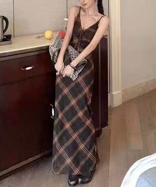 Vipoa（ヴィポア）の「Brown plaid pattern cami dress（ワンピース・レディース・ブラウン系その他・FREE）」の11枚目の写真