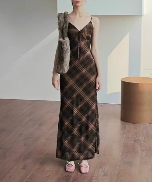 Vipoa（ヴィポア）の「Brown plaid pattern cami dress（ワンピース・レディース・ブラウン系その他・FREE）」の6枚目の写真