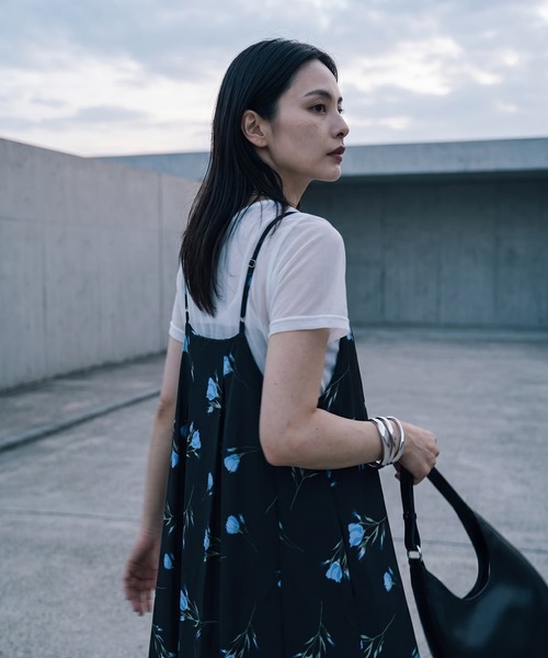 STYLE DELI(スタイルデリ)の「【BLK001】ボックスタックフラワーキャミワンピース(ワンピース・レディース・ブラック・FREE)」の7枚目の写真