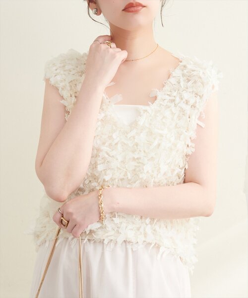 natural couture(ナチュラルクチュール)の「リボンフリンジベスト(ベスト・レディース・ブラウン/アイボリー/ブラック・FREE)」の8枚目の写真
