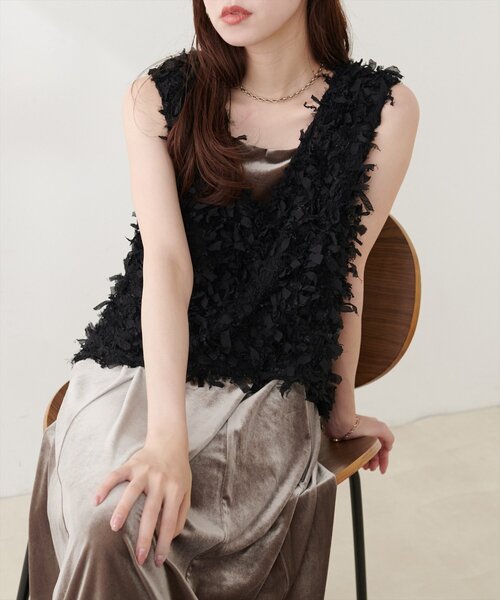 natural couture(ナチュラルクチュール)の「リボンフリンジベスト(ベスト・レディース・ブラウン/アイボリー/ブラック・FREE)」の13枚目の写真