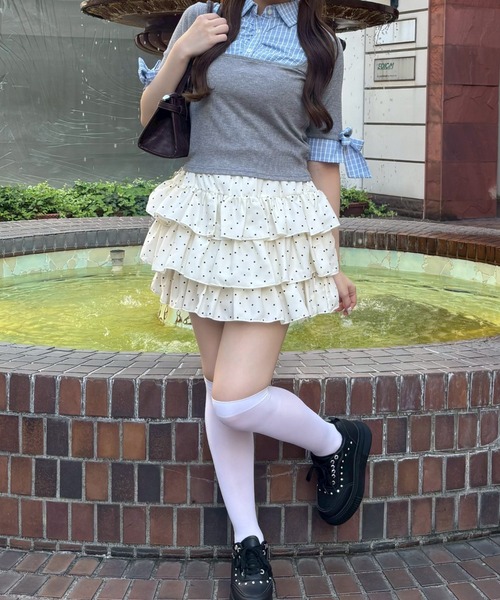 continuer de NICE CLAUP(コンティニューデナイスクラップ)の「リボン付きレイヤード風ラメトップス(シャツ/ブラウス・レディース・トップグレー/ブラウン/ブラック・FREE)」の17枚目の写真