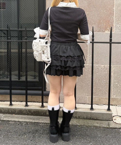 continuer de NICE CLAUP(コンティニューデナイスクラップ)の「リボン付きレイヤード風ラメトップス(シャツ/ブラウス・レディース・トップグレー/ブラウン/ブラック・FREE)」の8枚目の写真