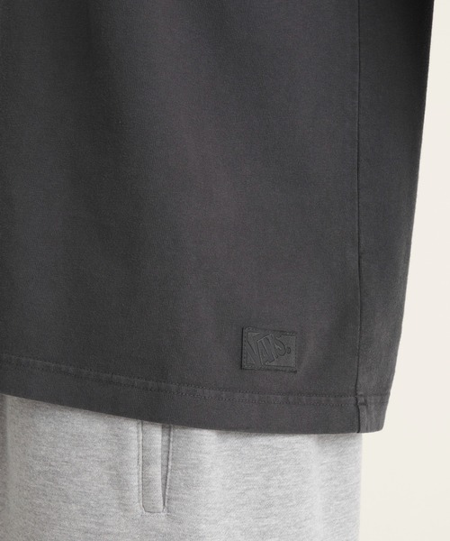 VANS（バンズ）の「ロングスリーブ Tシャツ / Long Sleeve T-Shirt Faded Blac VN000U58EMV1（Tシャツ/カットソー・メンズ・スミクロ・LARGE/MEDIUM/SMALL/X-LARGE）」の3枚目の写真