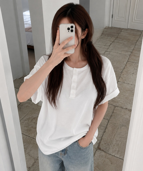 VIVID LADY(ビビッドレディー)の「ヘンリーネック 半袖Tシャツ(Tシャツ/カットソー・レディース・ネイビー/ブラック/アイボリー/レッド/グレー・FREE)」の13枚目の写真