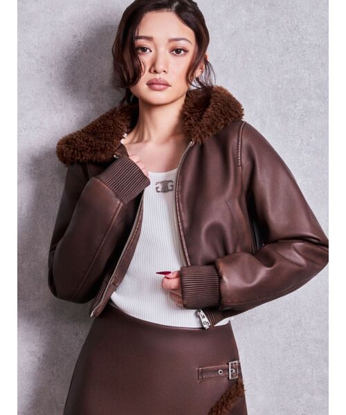 GYDA(ジェイダ)の「vintage fauxフェイクレザーボアショートブルゾン【セットアップ着用可能】(ブルゾン・レディース・ブラウン/ブラック・FREE)」の3枚目の写真