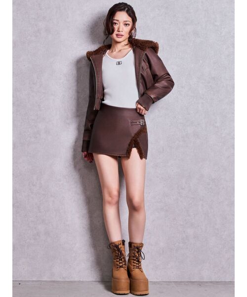 GYDA(ジェイダ)の「vintage fauxフェイクレザーボアショートブルゾン【セットアップ着用可能】(ブルゾン・レディース・ブラウン/ブラック・FREE)」の7枚目の写真