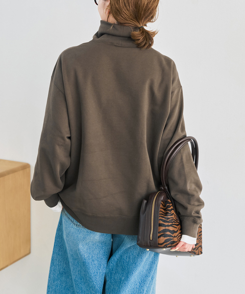 Spick & Span(スピックアンドスパン)の「《WEB限定 / 追加》裏毛ハイネックプルオーバー(Tシャツ/カットソー・レディース・ブラウン/ブラック・FREE)」の17枚目の写真