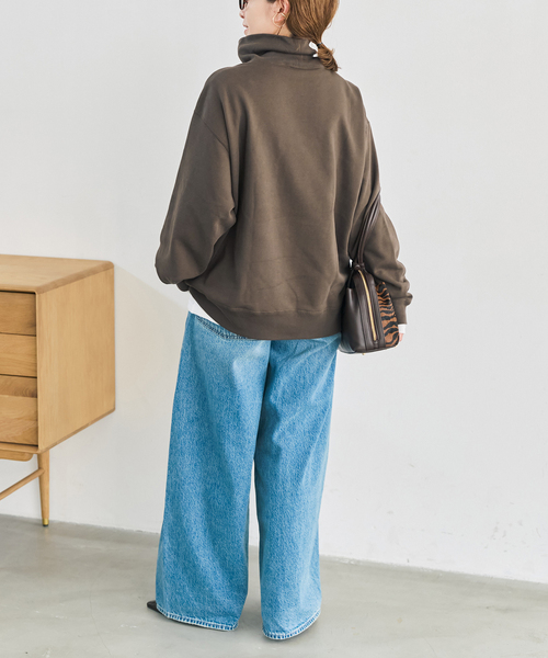 Spick & Span(スピックアンドスパン)の「《WEB限定 / 追加》裏毛ハイネックプルオーバー(Tシャツ/カットソー・レディース・ブラウン/ブラック・FREE)」の20枚目の写真