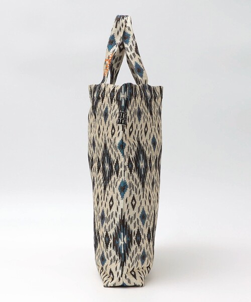 SHIPS（シップス）の「BINDU: IROQUOIS JQD TOTE（トートバッグ・メンズ・ナチュラル/ブラック・ONE SIZE）」の8枚目の写真
