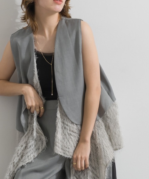 Material（Avenue）（マテリアル）の「【Material】サージ×フリンジジャガード レイヤード裾 ジレ セットアップ可（ベスト・レディース・杢グレー/ブラック/ダークブラウン・FREE）」の8枚目の写真