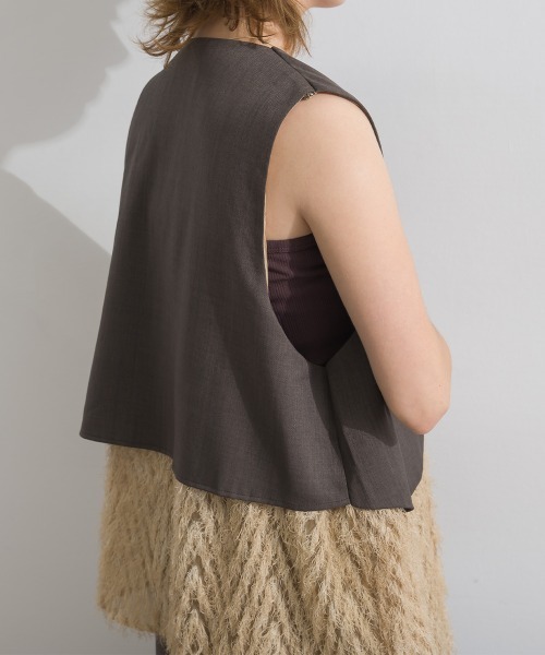 Material（Avenue）（マテリアル）の「【Material】サージ×フリンジジャガード レイヤード裾 ジレ セットアップ可（ベスト・レディース・杢グレー/ブラック/ダークブラウン・FREE）」の20枚目の写真
