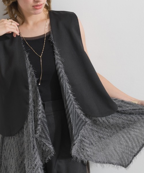 Material（Avenue）（マテリアル）の「【Material】サージ×フリンジジャガード レイヤード裾 ジレ セットアップ可（ベスト・レディース・杢グレー/ブラック/ダークブラウン・FREE）」の16枚目の写真