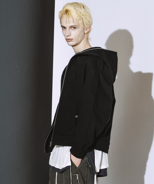 NO ID.(ノーアイディ)の「【NO ID.】Multi Seam Hooded Blouson / マルチ シーム フーデッド ブルゾン(ブルゾン・メンズ・ブラック系その他/ブラック・ONE)」の11枚目の写真