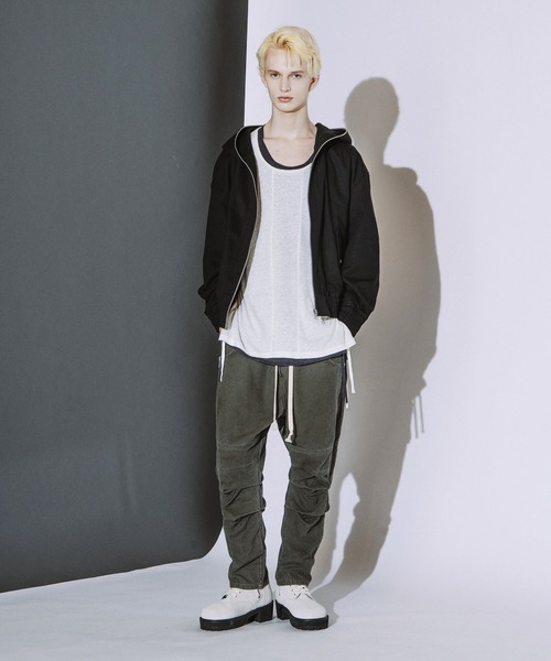 NO ID.(ノーアイディ)の「【NO ID.】Multi Seam Hooded Blouson / マルチ シーム フーデッド ブルゾン(ブルゾン・メンズ・ブラック系その他/ブラック・ONE)」の15枚目の写真