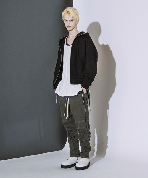 NO ID.(ノーアイディ)の「【NO ID.】Multi Seam Hooded Blouson / マルチ シーム フーデッド ブルゾン(ブルゾン・メンズ・ブラック系その他/ブラック・ONE)」の17枚目の写真