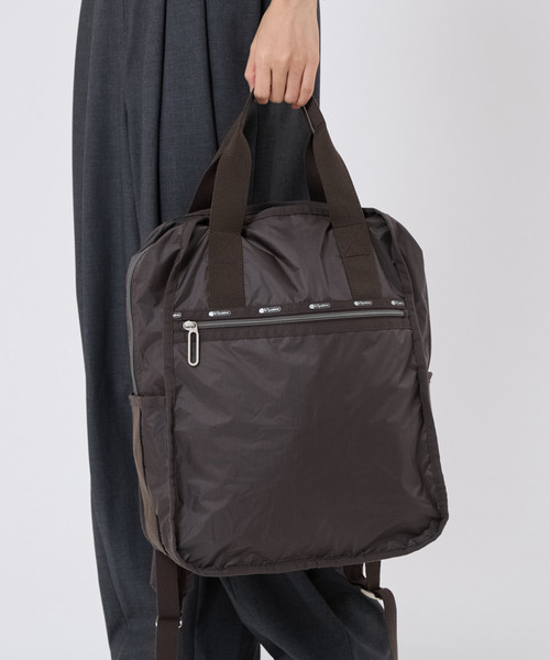 LeSportsac(レスポートサック)の「CR URBAN BACKPACK ダークチョコレートC(バックパック/リュック・レディース・ブラウン・FREE)」の2枚目の写真