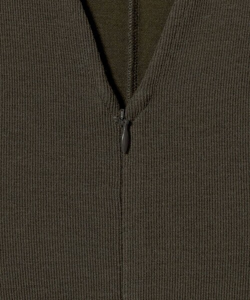 BEAUTY&YOUTH UNITED ARROWS（ビューティーアンドユースユナイテッドアローズ）の「ポリエステルブレンド バックV Iラインワンピース（ワンピース・レディース・ブラック/オリーブ・M/S）」の19枚目の写真