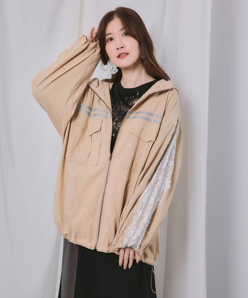 ScoLar(スカラー)の「563205:蝶刺繍レース マウンテンパーカー風ブルゾン(ブルゾン・レディース・ベージュ/カーキ/ブラック・M)」の16枚目の写真