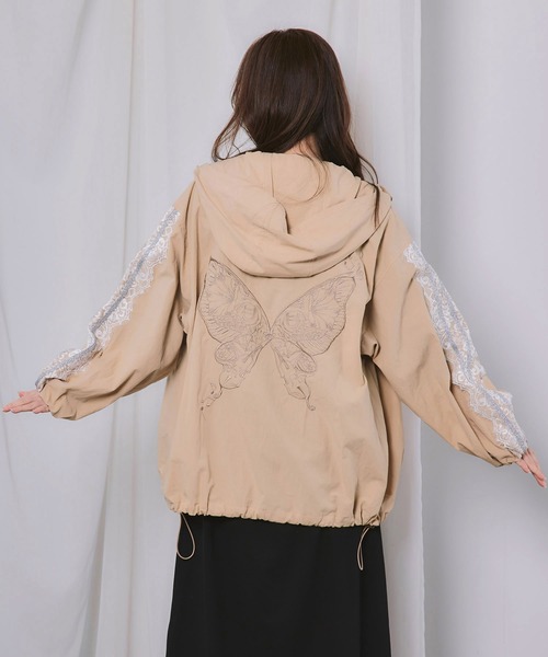 ScoLar(スカラー)の「563205:蝶刺繍レース マウンテンパーカー風ブルゾン(ブルゾン・レディース・ベージュ/カーキ/ブラック・M)」の18枚目の写真