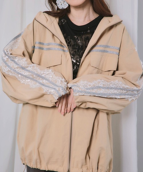 ScoLar(スカラー)の「563205:蝶刺繍レース マウンテンパーカー風ブルゾン(ブルゾン・レディース・ベージュ/カーキ/ブラック・M)」の19枚目の写真